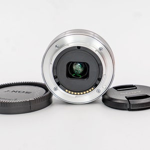 SONY 16mm F2.8 Lens for Sony APS-C Mirrorless cameras