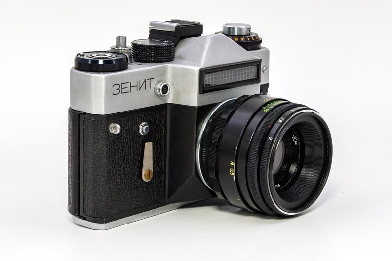 ZENIT ET SLR Camera with Helios442 58mm f/2 Lens Original Etsy