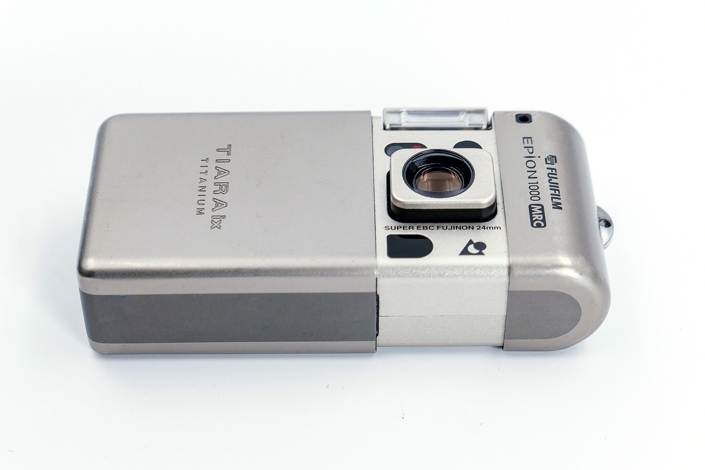 Super Slim Fujifilm Tiara ix 1010 MRC Titanium compact APS Super Slim Fujifilm Tiara ix 1010 MRC Titanium compact APS