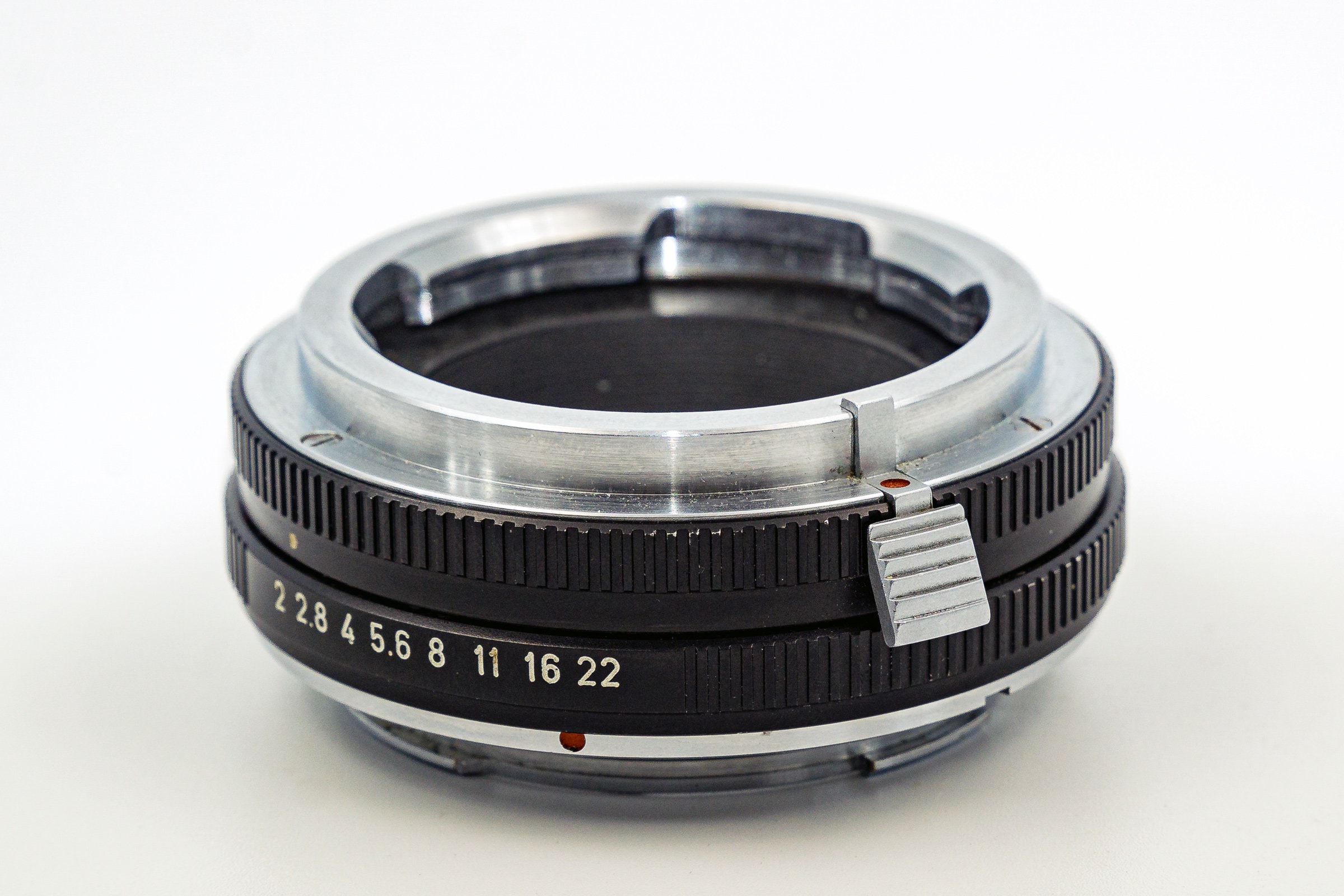 Genuine Leica Lens adapter. Connects any Leica M lenses to Leica R or