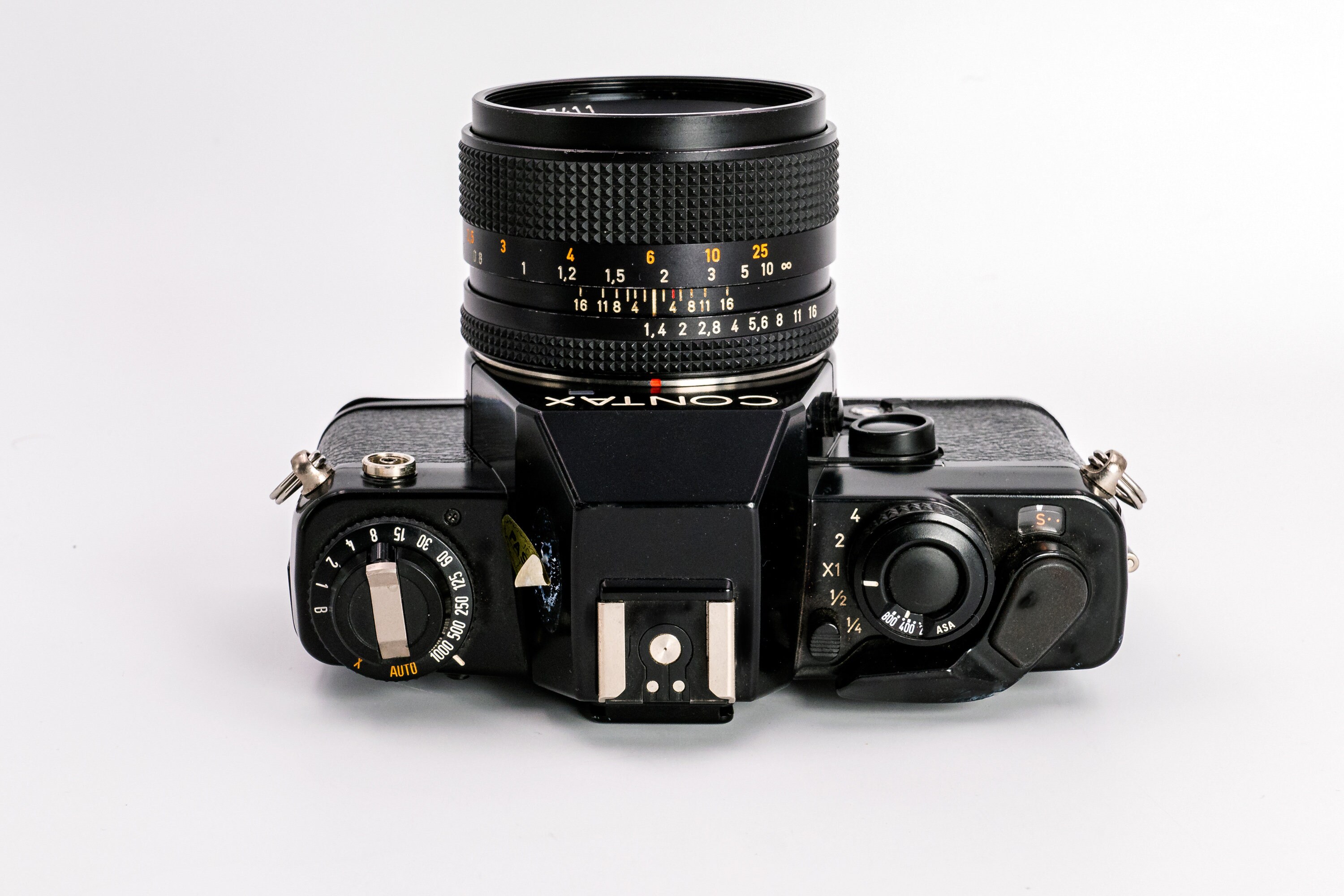 CONTAX 139 Quartz 35mm SLR Camera with Legendary Carl Zeiss Planar 50mm