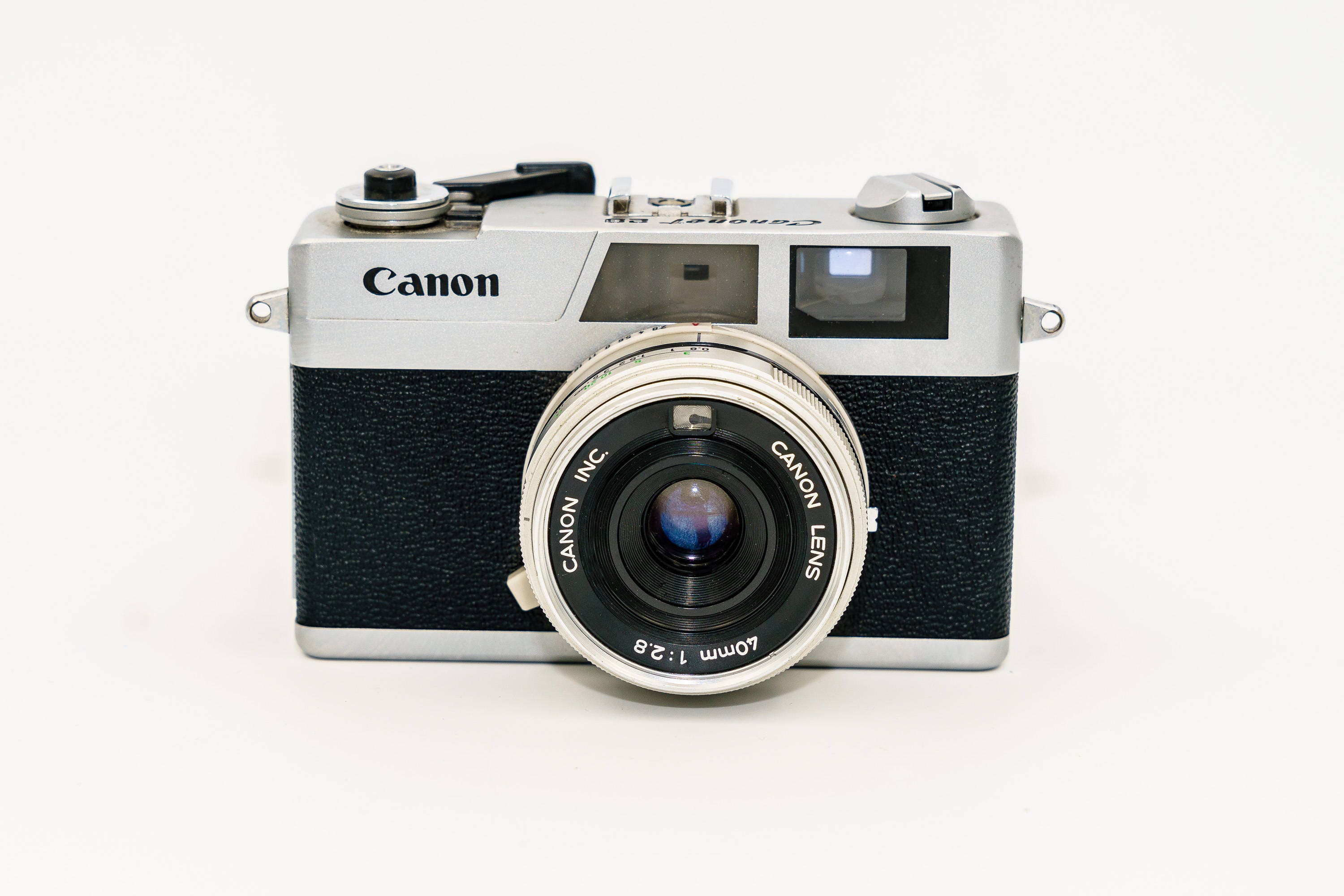 Canon 28 35mm Famous Rangefinder Camera with Canon 40mm f2.8
