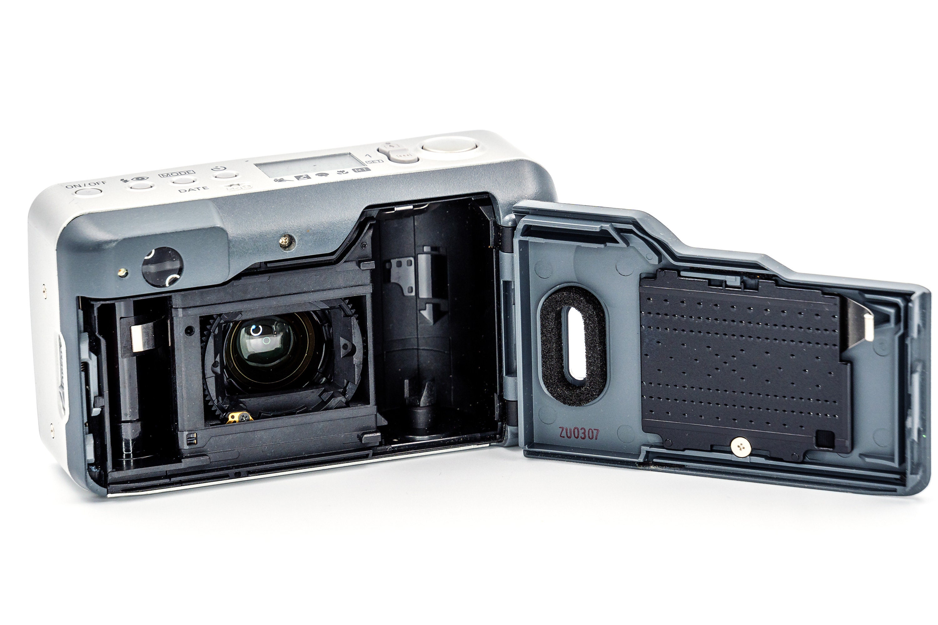 Canon Sure Shot 90u II 35mm PointandShoot Camera with Canon 3890mm