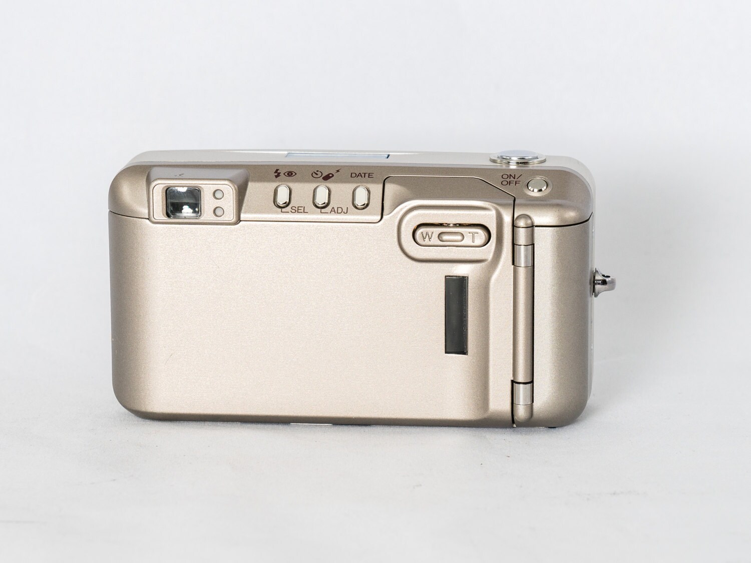 Excellent Minolta Freedom Zoom 125 PointandShoot Cameras loaded with