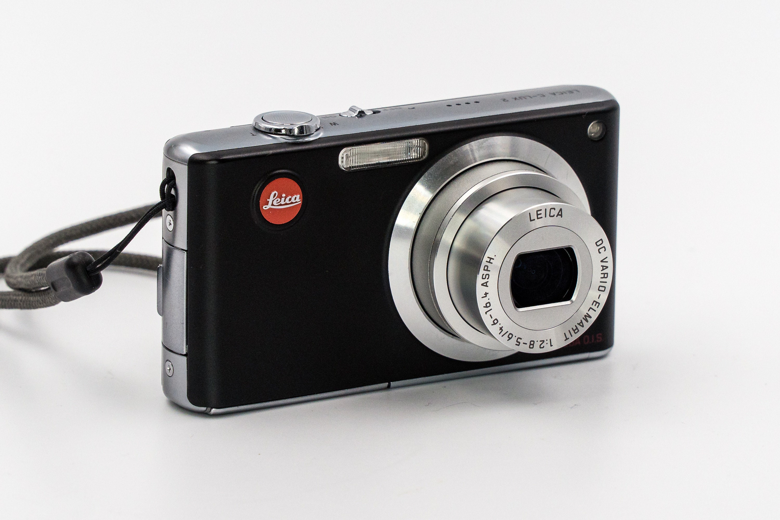 Leica CLUX 2 with Leica DC VarioElmarit zoom 28100mm lens. Excellent
