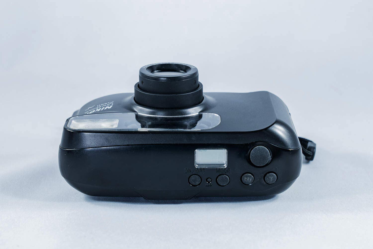 Nikon Zoom QD AF 35mm Film Camera with Nikon Zoom 3870 Lens