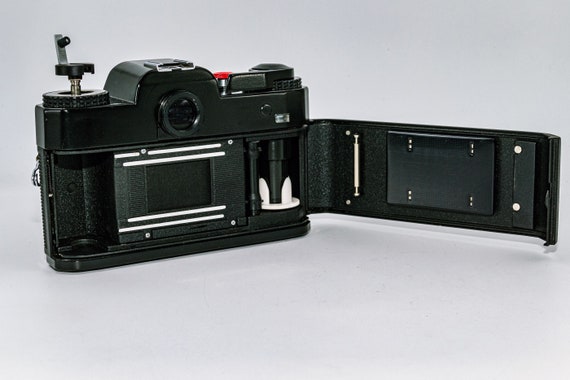 Rolleiflex SL35M With Rollei Planar 50mm F/1.8. the Real Gem of