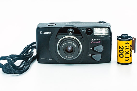 Canon Autoboy Luna 85 Zoom Panorama Edition 35mm Point-and-Shoot Date Camera with 38-80mm Canon Zoom Lens. Excellent condition!