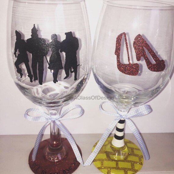 Hand Painted 3D Halloween Wine Glass, Fall Wine Glass Gift For Halloween, Halloween Decor, Halloween Wedding Favors, Halloween Silhouettes Hand Painted 3D Halloween Wine Glass, Fall Wine Glass Gift For Halloween, Halloween Decor, Halloween Wedding Favors, Halloween Silhouettes