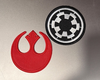 R2D2 アイロン接着パッチ - スターウォーズ、R2D2、ジャケット、バック