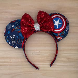 Orejas de ratón del Capitán América: lazo de lentejuelas rojas, campus de los Vengadores