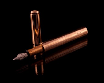 Pluma estilográfica de bolsillo MiliM, bronce