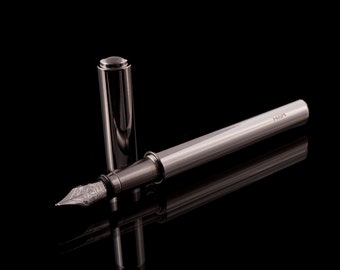 Pluma estilográfica de bolsillo MiliM, negra