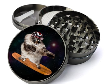 Katze mit Skateboard Grinder, lustige Grinder mit Fänger, extra grosse Grinder, Junggesellenabschied Geschenke, Tabak Grinder, Katzen Grinder