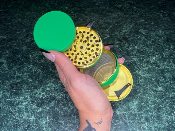 Girly Green Grinder With Rubberized Finish, Friendsgiving Gift, 2.5 Inch Large Grinder, Crusher Spices, 4 Piece Grinder, Tobacco Crusher