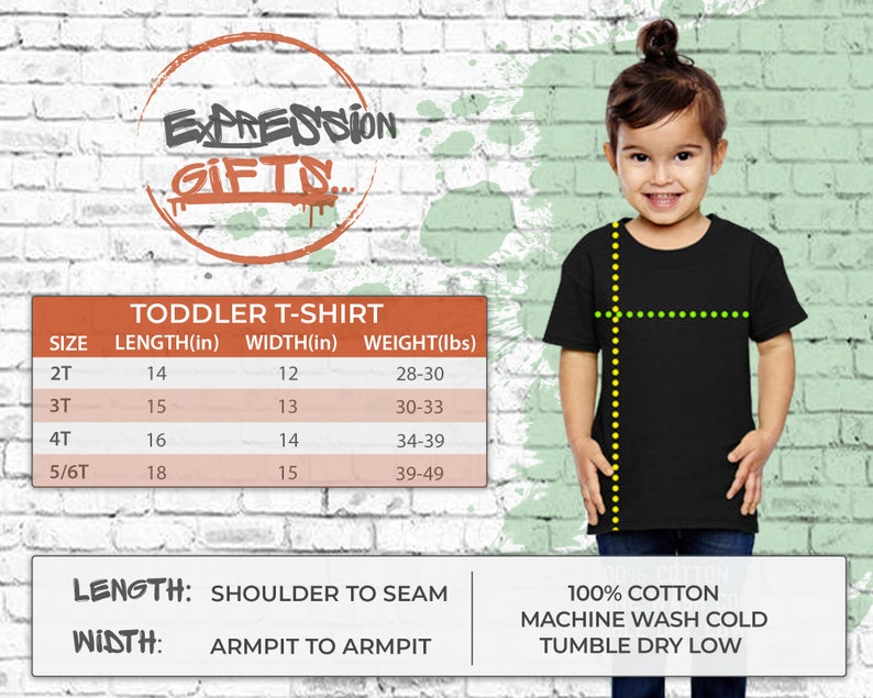 Pode incluir: Uma tabela de tamanhos para camisetas de crian&ccedil;as pequenas com medidas em polegadas e libras. A tabela mostra o comprimento, a largura e o peso para os tamanhos 2T, 3T, 4T e 5/6T. A tabela tamb&eacute;m inclui o texto "LENGTH: SHOULDER TO SEAM" e "WIDTH: ARMPIT TO ARMPIT".