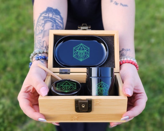 Rolling Tray and Grinder 