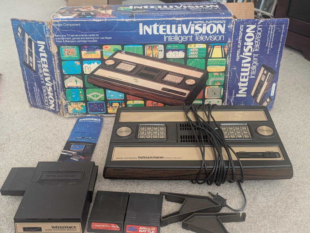 Intellivisionゲーム機 本体 音声アダプター付き ソフト30本セット Intellivisionゲーム機 本体 音声アダプター付き ソフト30本セット