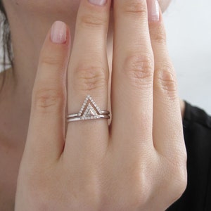 Diamond Engagement Ring Set, Diamond Bridal Set, Diamond Triangle Ring, Triangle Diamond Ring, Trillion Diamond Engagement Ring, Dainty Ring