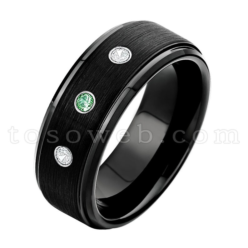 Men/'s Emerald Wedding Band May Birthstone Ring 8mm Black Ion Plated Brushed Stepped Edge Tungsten Carbide Ring TS0832
