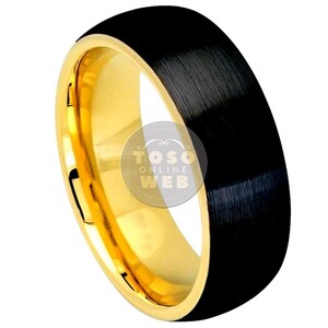 Men&#39;s 8mm Dome Edge 2Tone Yellow Gold IP High Polished w/ Black IP Brushed Finish Center Tungsten Carbide Ring TS8180