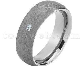 Aliança de casamento masculina Aquamarine Solitaire, anel de pedra do mês de março, anel de carboneto de tungstênio com borda de corte central escovado com cúpula de 8 mm TS0692