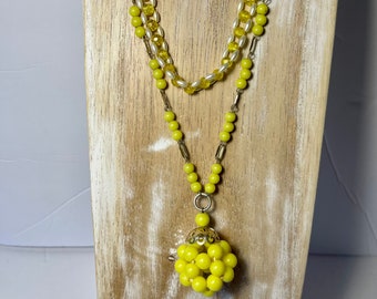 Vintage yellow beaded necklace set