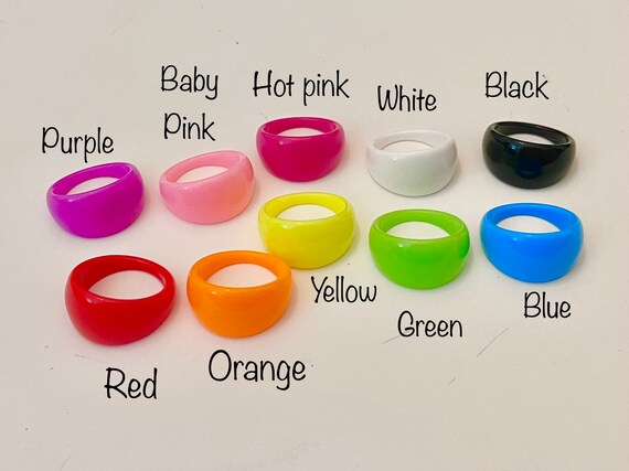 Vintage Globe Shaped Plastic Statement Rings - image 7