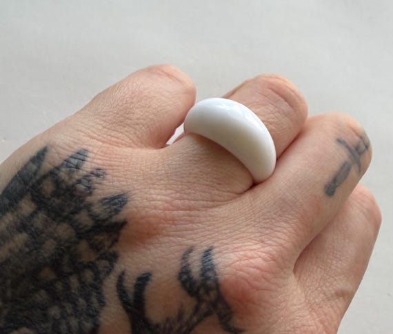 Retro white plastic globe statement bubble ring; … - image 1