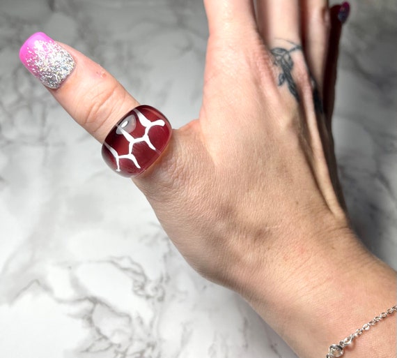 Vintage Lucite Tortoise Shell Patterned Rings - image 8