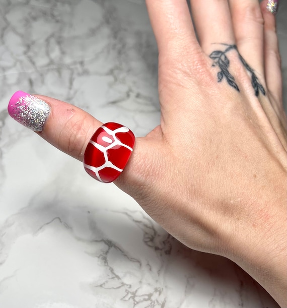 Vintage Lucite Tortoise Shell Patterned Rings - image 3