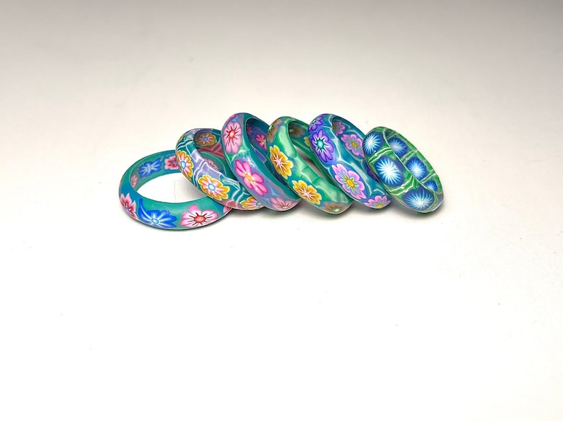 Vintage Polymer Clay Green-tone Banded Floral Patterned Rings