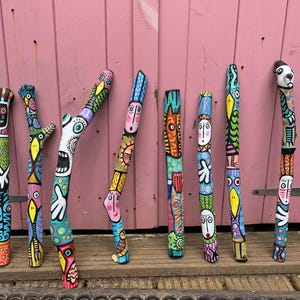 Unika och udda handmålade talpinnar