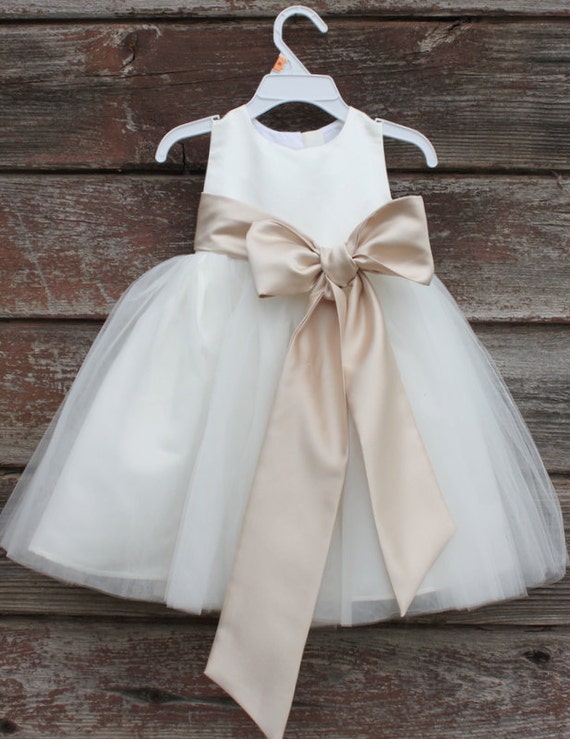junior bridesmaid champagne dresses Fabulous White Lace Mermaid Sweetheart Off-The-Shoulder Beaded Long Sl –  misshow.com main image 0