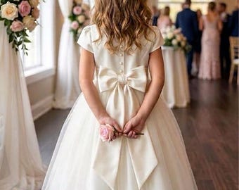 Ivory White Short sleeves Tulle Flower Girl Dress, Sweetheart Neckline, Puffy Skirt, Tea Length