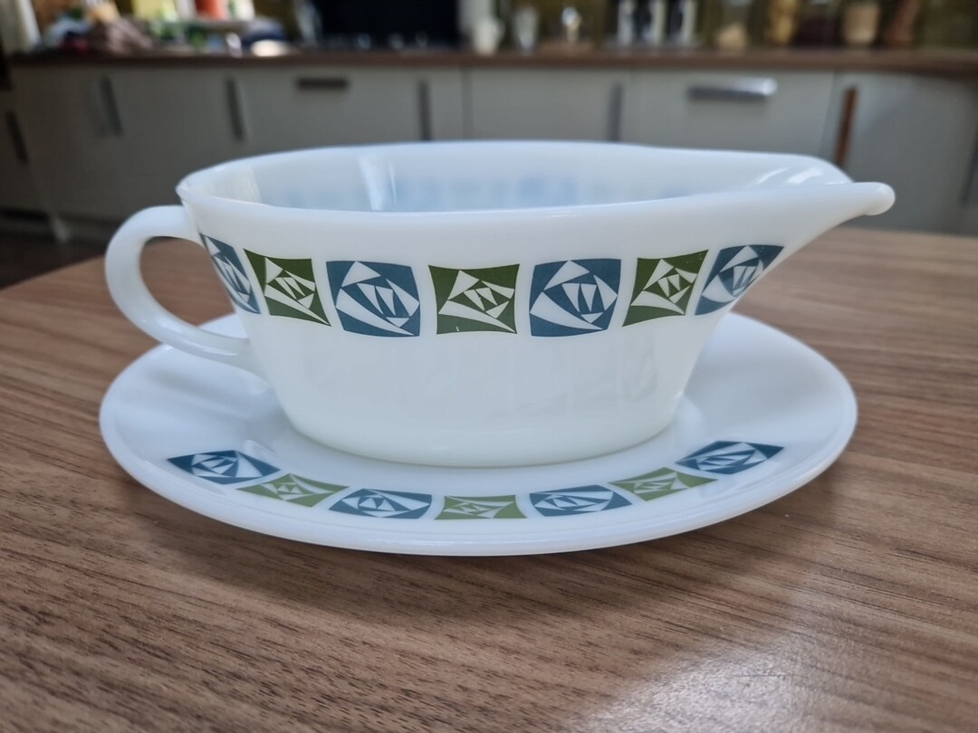 Vintage Retro JAJ Pyrex Checkers Pattern Gravy Sauce Boat Jug and ...