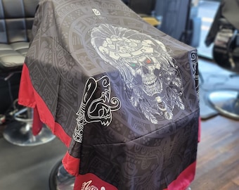 LUXUS Aztec Maroon Pro Cape von DISRUPT: Oversize BARBER 60x 70 Umhang - Leichtes & atmungsaktives Umhang, um Ihre Kunden kühl zu halten!