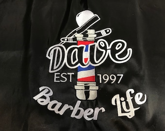 Haarschneideumhang, Friseurumhang wird verkauft, wie besehen, wenn Sie eine benutzerdefinierte Stickerei anfordern, sind die Kosten EXTRA!