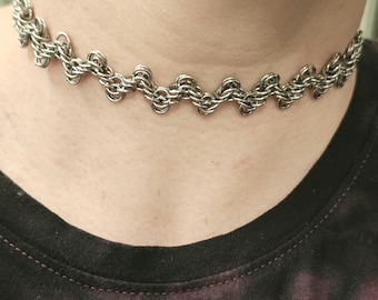 Staggered Byzantine Chainmail Choker. Day Collar. Industrial jewelry. Gothic. Punk. Alt. Grunge. Rave Outfit. Medieval. Bold chunky necklace