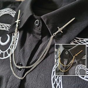 Kragen Pin Kette. Schwert Kragen Pins. Anstecknadeln. Silber oder Gold. Kragen-Clips. Halsband Anhänger. Gothic Schmuck. Korporativ Goth