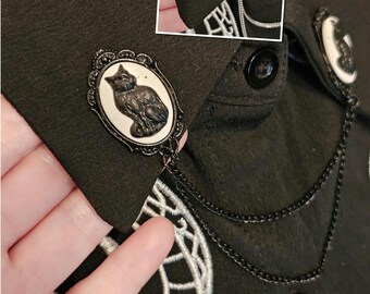 Victorian Collar Pin Chain. Cat Collar Chain. Collar Pin. Collar Clips. Collar Pendant. Silver and Black. Gothic Jewelry. Lapel pin