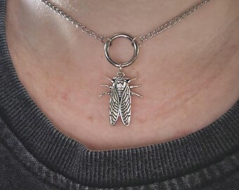 Cicada O Ring Collar. Bug necklace. Insect necklace. Punk Choker. Discreet Day Collar. Dainty. Alternative. Grunge.