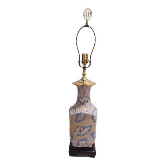 Heyward House Chinoiserie Oriental Porcelain & Brass Table Lamp