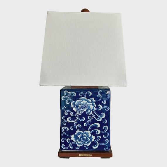 Ralph Lauren Porcelain Asian Chinoiserie Floral Blue & White Table Lamp + Shade