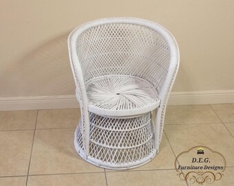 White Peacock Wicker Rattan Fan Vintage Chair