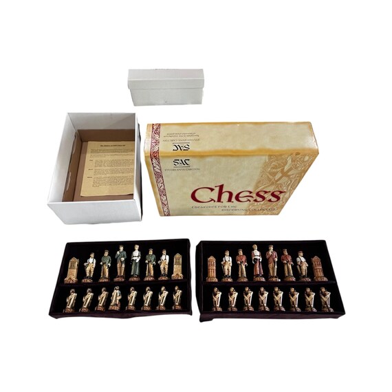 SAC Studio Anne Carlton Hand Painted History of Golf Chess Set 5” King