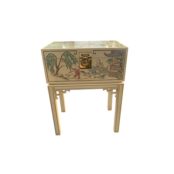 Drexel Heritage Hollywood Regency Chinoiserie Hand-Painted Cream Lacquered Chest