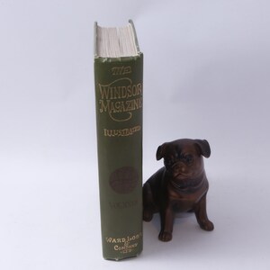 May include: The spine of a green book titled "The Windsor Magazine Illustrated Volume XV Ward Lock & Company LTD"