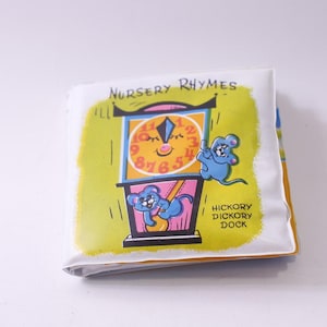 Bath Book, 1970s, Nursery Rhymes, Hickory Dickory, Dock Picture Book, Vintage, Hardcover, Children&#39;s, CRISP, , 250707-WH 386