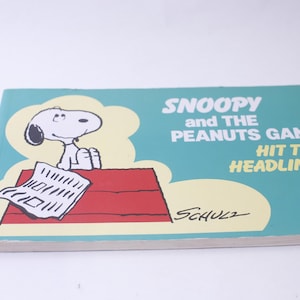 Snoopy And The Peanuts Gang, Hit The Headlines, 1989, Ravette Books Ltd, Comics, Picture Book, Vintage, Collectible, ~ 240908-WH 1143